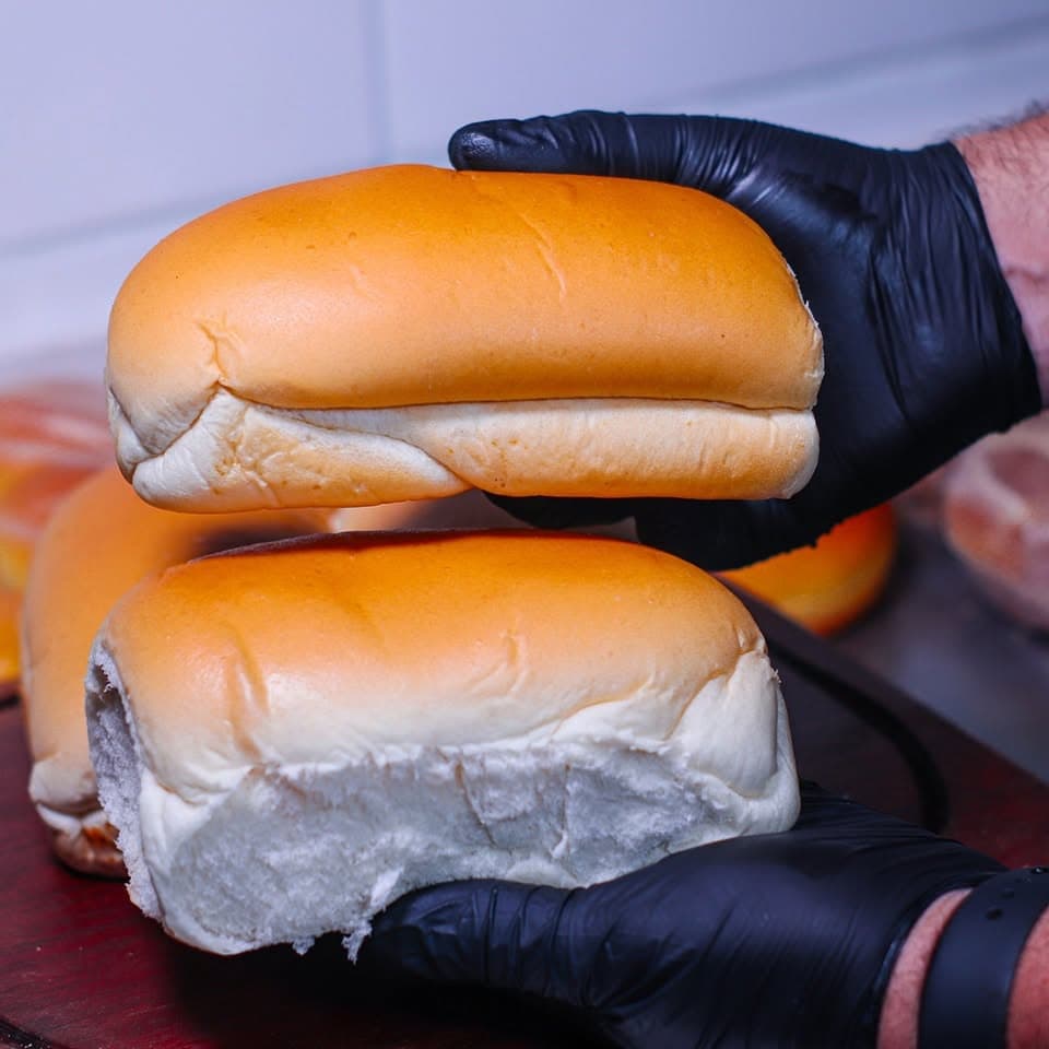 Pães de hot dog da Massa Fina